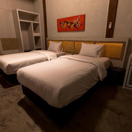 Kampung Lawasan Heritage Cottage Maguwo Buitenkant foto