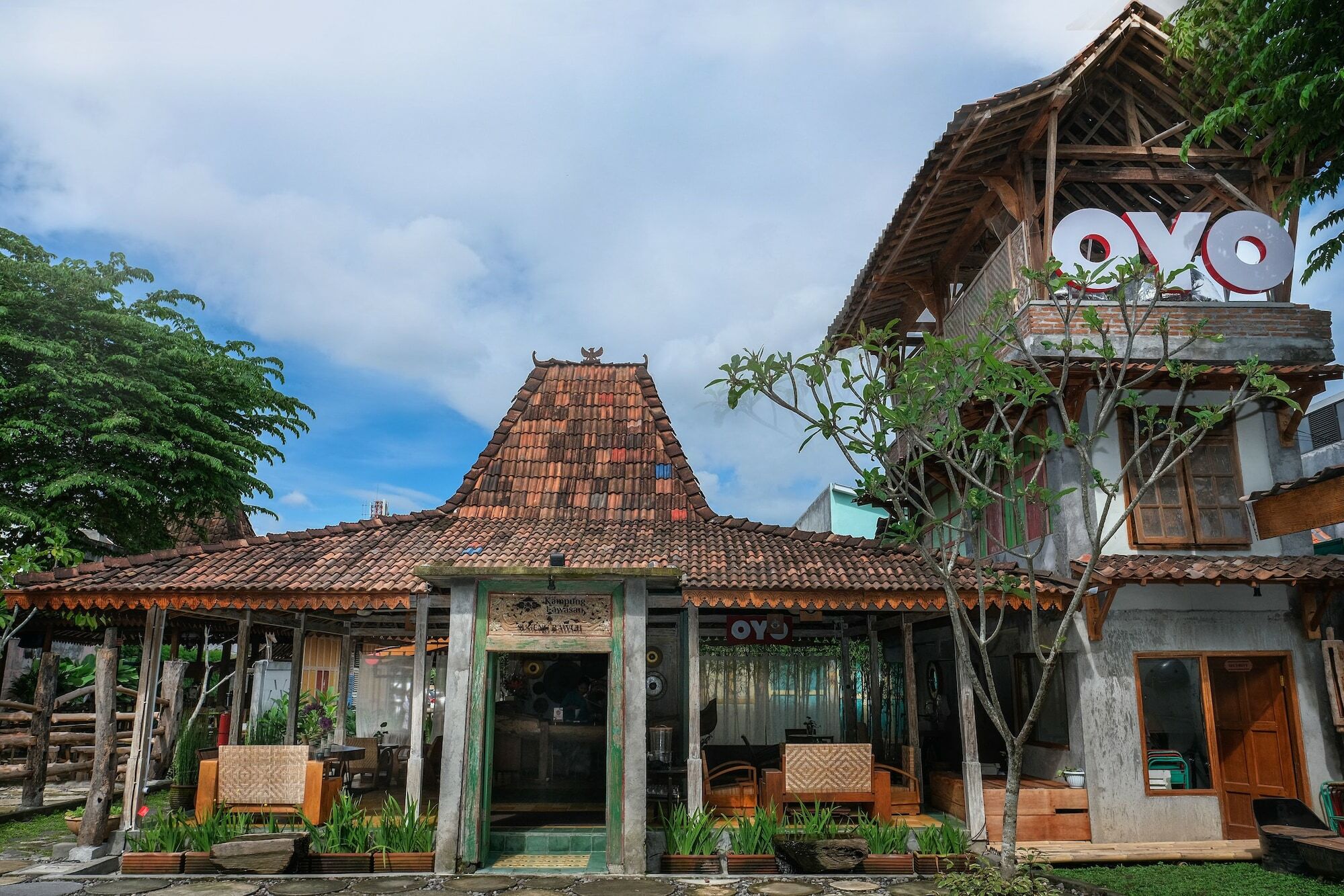 Kampung Lawasan Heritage Cottage Maguwo Buitenkant foto